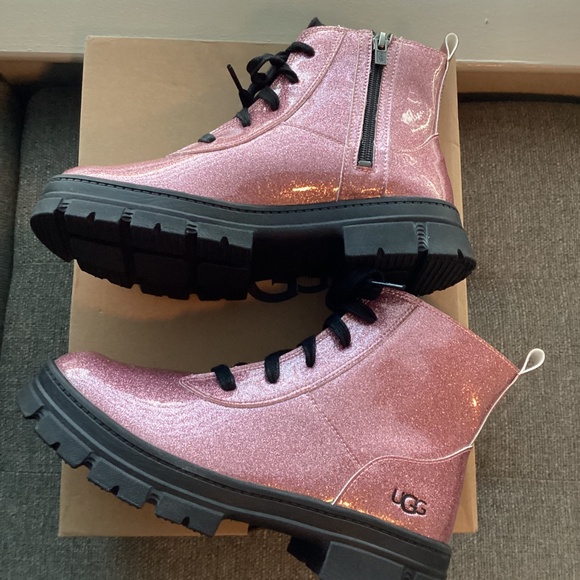UGG® Kids' Ashton Glitter Boot (Big Kid), size 5 - Picture 7 of 12